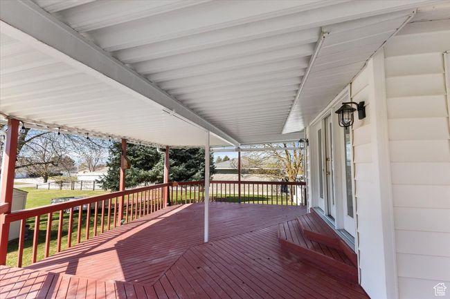 View of wooden terrace | Image 34