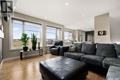 18 Princeton Dr, White City, SK, S4L0C8 | Card Image