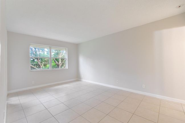 APT-314 - 120 Sparrow Dr, Condo with 2 bedrooms, 2 bathrooms and null parking in Royal Palm Beach FL | Image 12