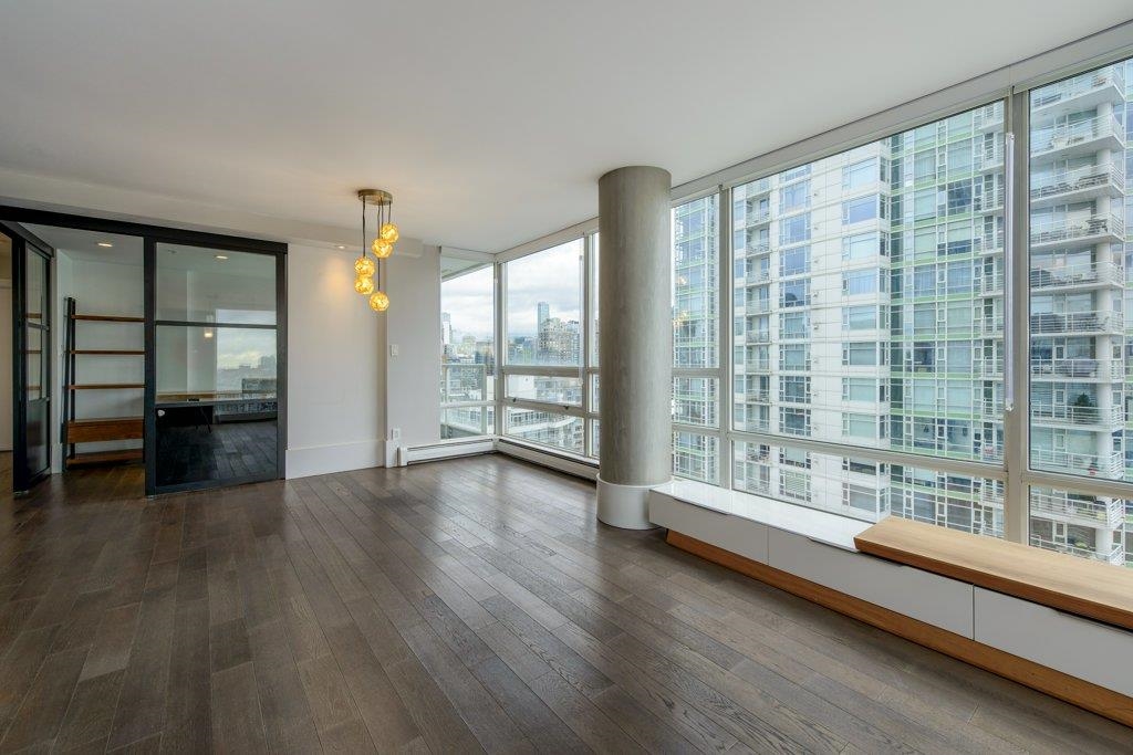 2203 - 1201 Marinaside Crescent, Condo with 2 bedrooms, 2 bathrooms and 2 parking in Vancouver BC | Image 13