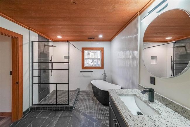 40 Cadet Ct, House other with 4 bedrooms, 4 bathrooms and 4 parking in Ellijay GA | Image 31