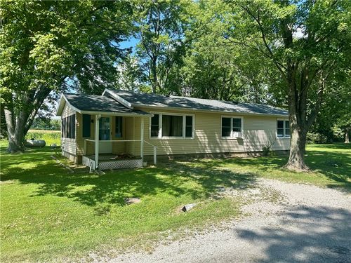 1 Bartlett Dr, Neoga, IL, 62447-2002 | Card Image