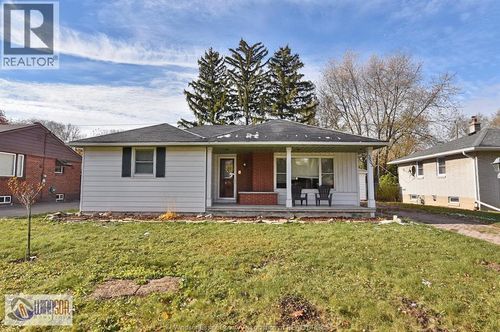 3603 Maisonneuve Ave, Windsor, ON, N9E1Z1 | Card Image