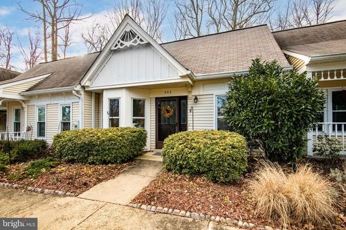 992 Riversedge Cir, ANNAPOLIS, MD, 21401-7810 | Card Image