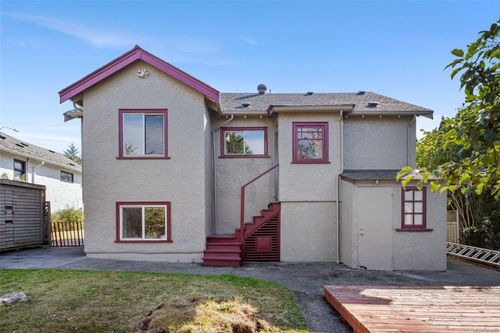 978 Lovat Ave, Saanich, BC, V8X1V3 | Card Image