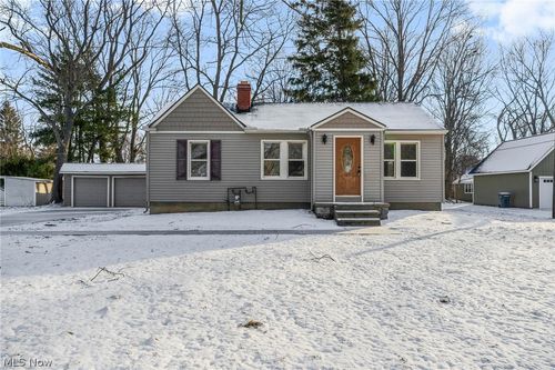 3639 Hillward Dr, Willoughby, OH, 44094-6304 | Card Image