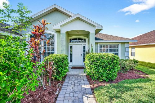 520 N Valencia Cir Sw, Vero Beach, FL, 32968-6009 | Card Image