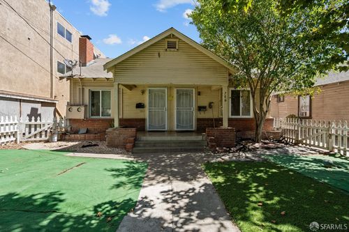 784 S 11th St, San Jose, CA, 95112-2347 | Card Image