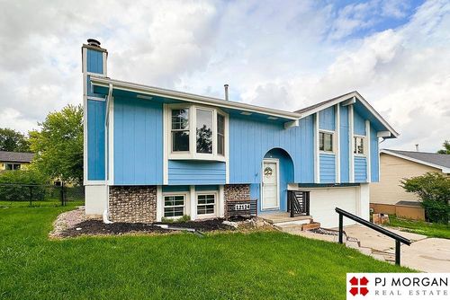 12124 Burdette Cir, Omaha, NE, 68164-3565 | Card Image