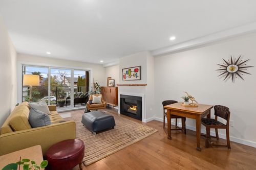204-2336 Wall St, Vancouver, BC, V5L1B7 | Card Image