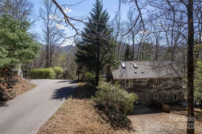 136 Dars Ln, House other with 4 bedrooms, 4 bathrooms and null parking in Tuckasegee NC | Image 13