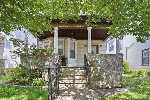 123 Fourth Ave, Pelham, NY, 10803-1409 | Card Image