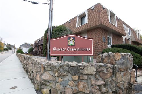 apt-4-25 School St, Westerly, RI, 02891-2244 | Card Image