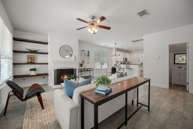 206 Skinner, House other with 3 bedrooms, 3 bathrooms and 4 parking in Kyle TX | Image 14