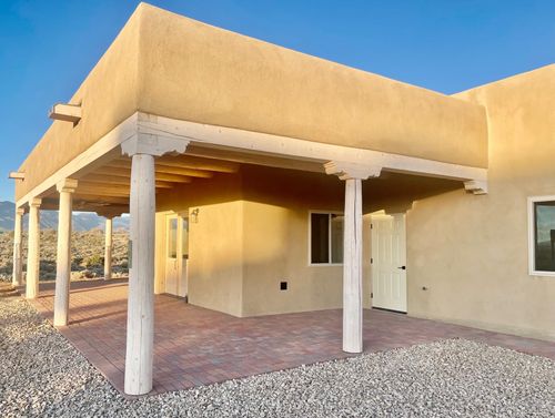 11 Laguardia Rd, Ranchos De Taos, NM, 87557 | Card Image