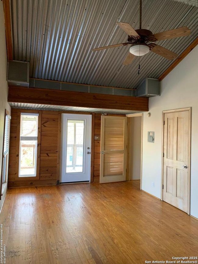 4 - 513 E Ashby Pl, Condo with 0 bedrooms, 1 bathrooms and null parking in San Antonio TX | Image 9