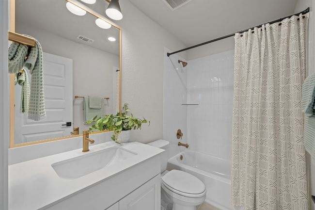 3rd Floor Bathroom (Staged) | Image 11