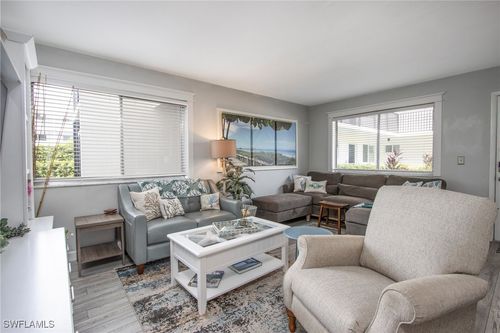 112-766 Central Ave, NAPLES, FL, 34102-6037 | Card Image
