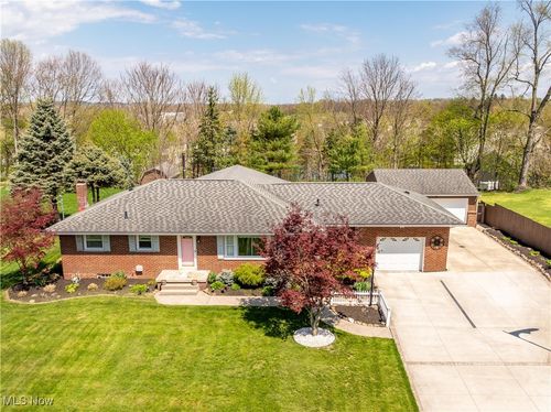 85 N House Dr, Coventry Township, OH, 44319-1706 | Card Image