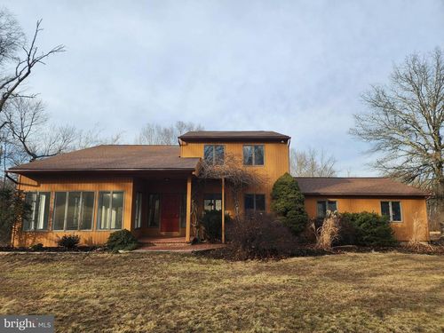 130 Pine Ln, NEWTOWN, PA, 18940-3641 | Card Image