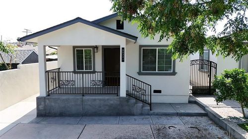 8834 Valencia St, Spring Valley, CA, 91977 | Card Image