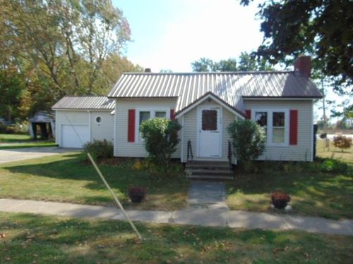 113 W Gratiot St, North Star, MI, 48862-5126 | Card Image