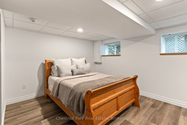 293 W Diamond Lake Rd, House other with 3 bedrooms, 2 bathrooms and 4 parking in Highland Grove ON | Image 49
