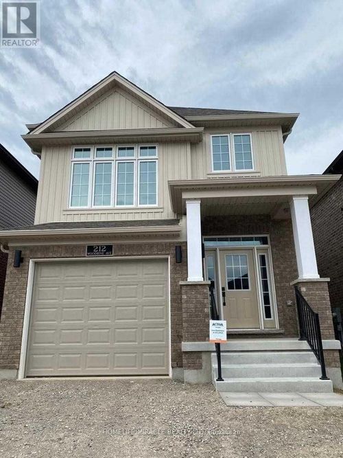 212 Woodbine Ave, Kitchener, ON, N2R1Y5 | Card Image