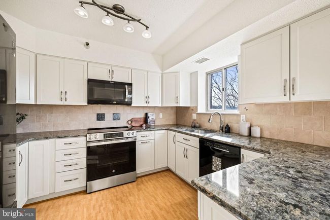 2-502 - 5802 Nicholson Ln, Condo with 3 bedrooms, 2 bathrooms and null parking in NORTH BETHESDA MD | Image 28