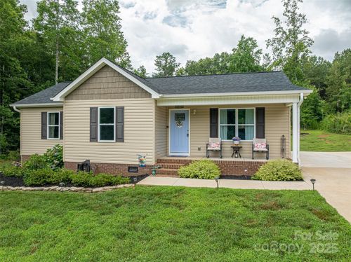 2921 Heavners Farm Ct, Lincolnton, NC, 28092-0640 | Card Image