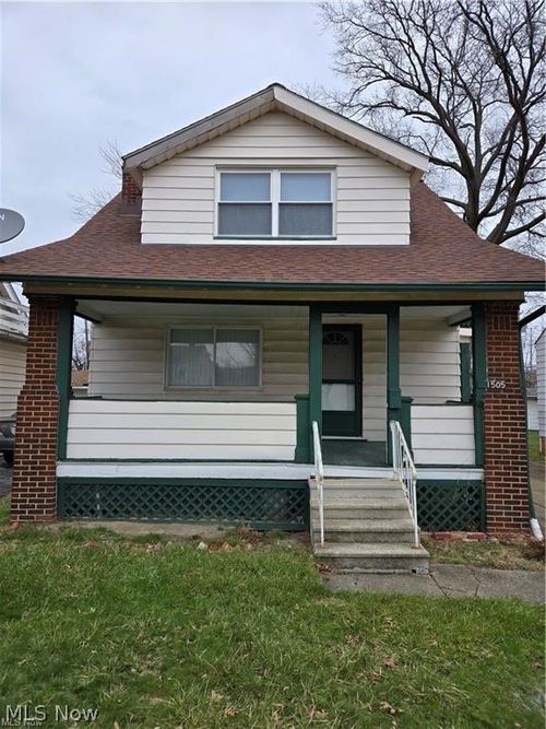 1505 E 196th St, Euclid, OH, 44117-1452 | Card Image