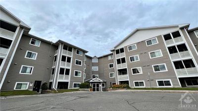 316 Lorry Greenberg Dr, Condo with 2 bedrooms, 1 bathrooms and 1 parking in Ottawa ON | Image 1