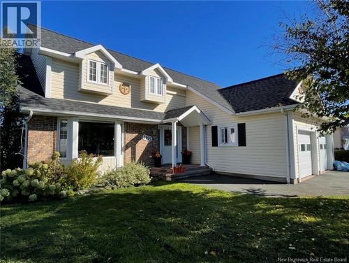 1155 Stacey Mill Cres, Bathurst, NB, E2A4W9 | Card Image