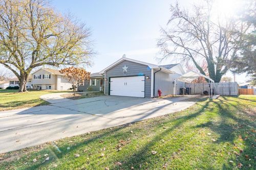 2907 Pheasant Run, Bloomington, IL, 61704-6247 | Card Image