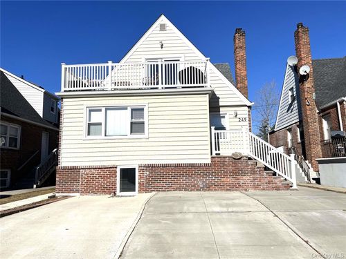 249 E Broadway, Long Beach, NY, 11561-4227 | Card Image