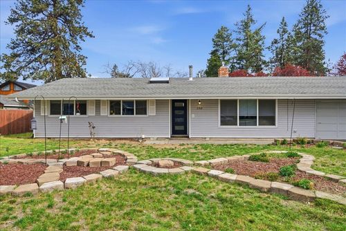 758 Ne Quimby Ave, Bend, OR, 97701-4017 | Card Image