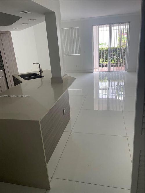 apt-8105-3155 Ne 184th St, Aventura, FL, 33160-4986 | Card Image