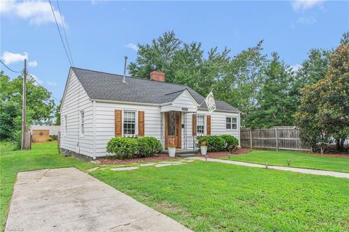 1333 Winstead Pl, Greensboro, NC, 27408-8024 | Card Image