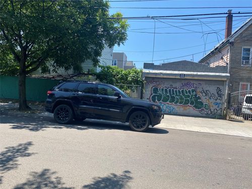 10121 46th Ave, Corona, NY, 11368-2842 | Card Image