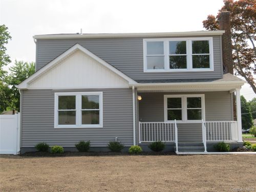 271 Washington Avenue, Brookhaven, NY, 11772 | Card Image