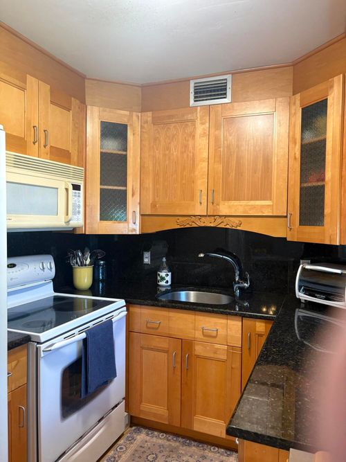 25 Kent B, West Palm Beach, FL, 33417-1704 | Card Image
