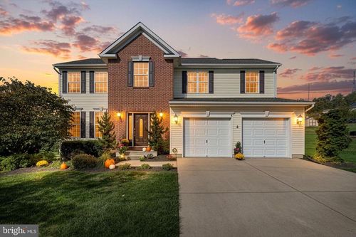 604 Myrtle Ln, NEW CUMBERLAND, PA, 17070-2857 | Card Image