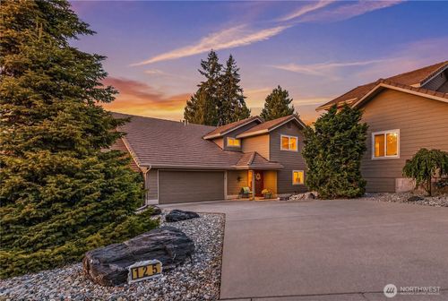 125 Ironwood Pl, East Wenatchee, WA, 98802-4180 | Card Image