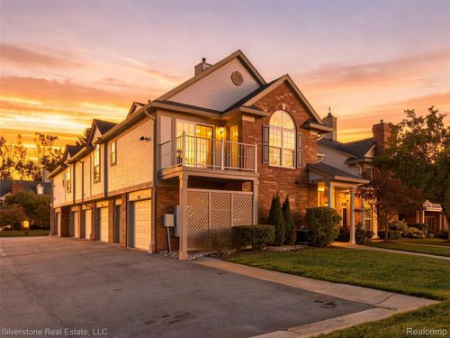 3505 Tremonte Cir N, Oakland Twp, MI, 48306-5010 | Card Image