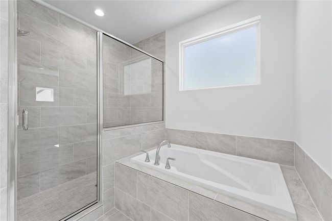 *Photos of similar plan with finish package 2 | Image 16