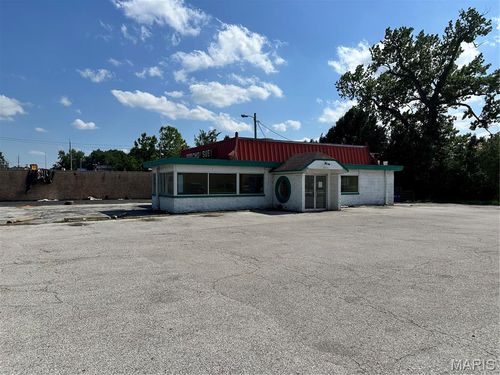 10715 Old Halls Ferry Rd, SAINT LOUIS, MO, 63136-4540 | Card Image