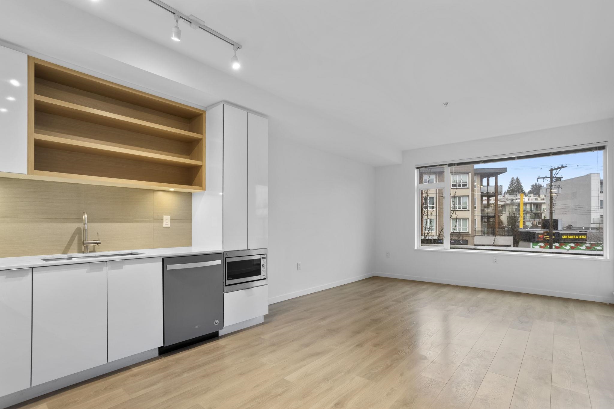 Residential in North Vancouver 4