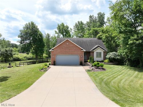 6476 Harbor Dr Nw, Canton, OH, 44718-3741 | Card Image