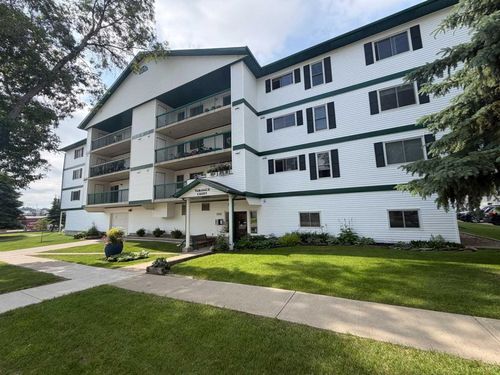 206-5007 52 Ave, Ponoka, AB, T4J1S3 | Card Image