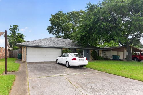 1844 Dolphin Dr, Seabrook, TX, 77586-2958 | Card Image